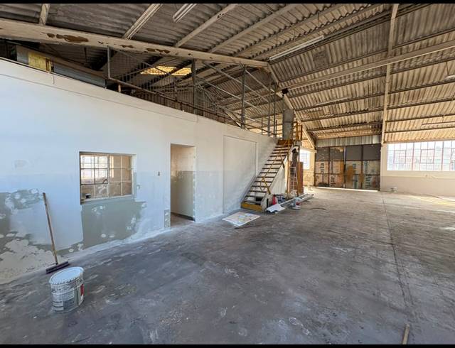 375M² WAREHOUSE TO LET IN ONVERWACHT